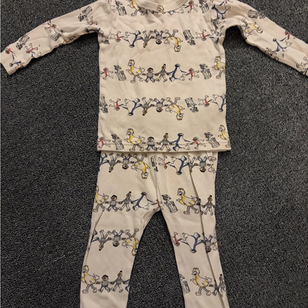 GapKids | Sesame Street 100% Organic Cotton PJ Set 18-24M